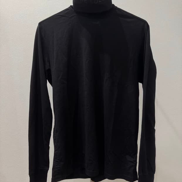 soloist 18aw 코튼 레터링 터틀넥 롱슬리브