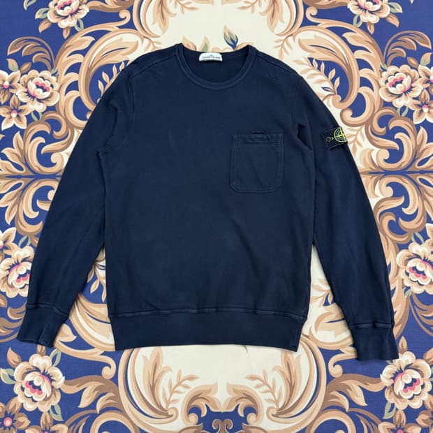 (L)스톤 아일랜드 원포켓 와펜 맨투맨(네이비)