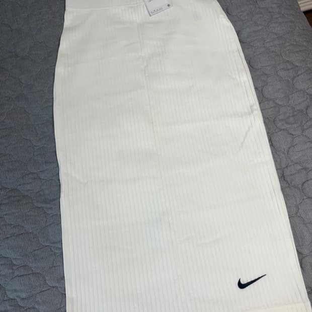 나이키 리브드 미디 스커트 s 새상품