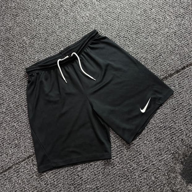 나이키 스우시 드라이핏 쇼츠 3971