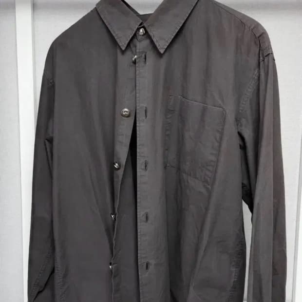 해칭룸 뮤지엄 버튼셔츠 차콜 4사이즈