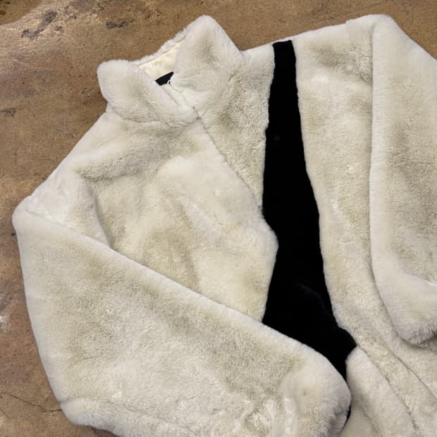 나이키 화이트 흰검 빅 스우시 퍼 자켓 털 집업