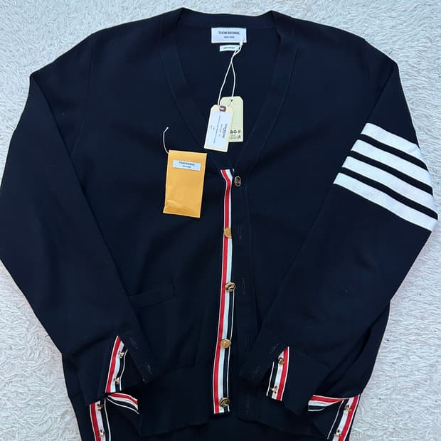 [4, 새상품급] 톰브라운 밀라노스티치 금장 가디건
