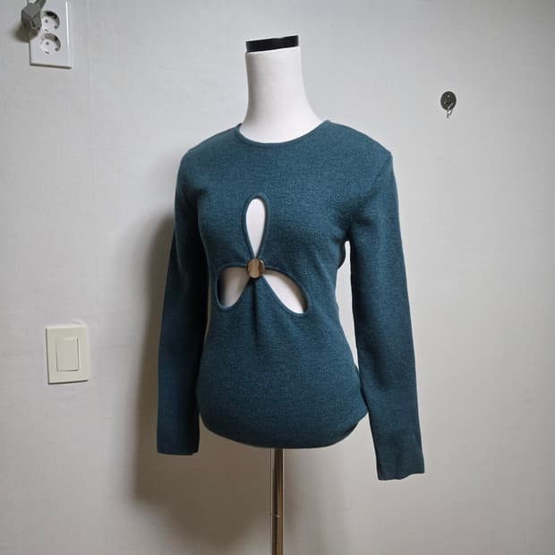 로우클래식 울 니트 (새상품)