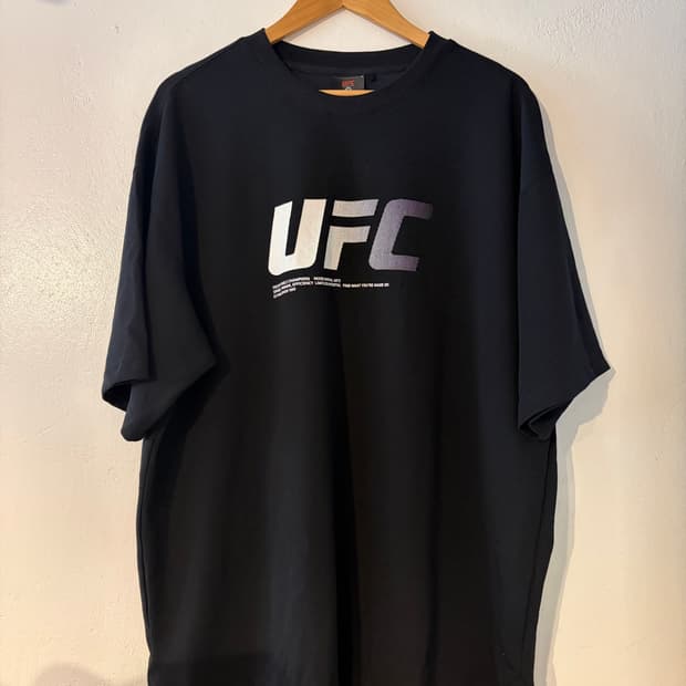 UFC 반팔티