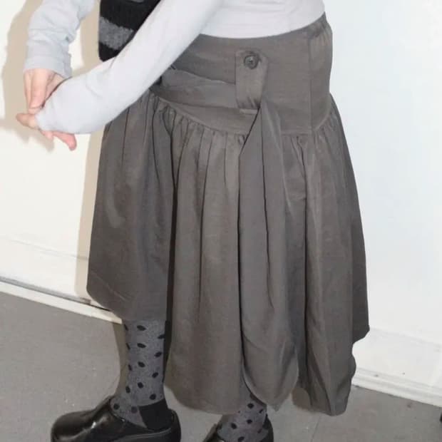 히피디피 차콜 스커트