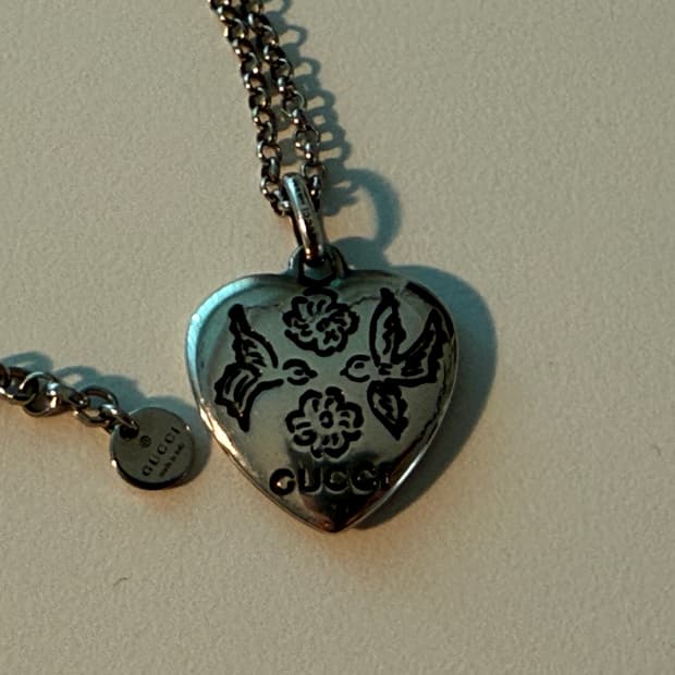 구찌 목걸이 블라인드 포 러브 