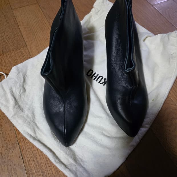 구호 여성 가죽 앵글 부츠