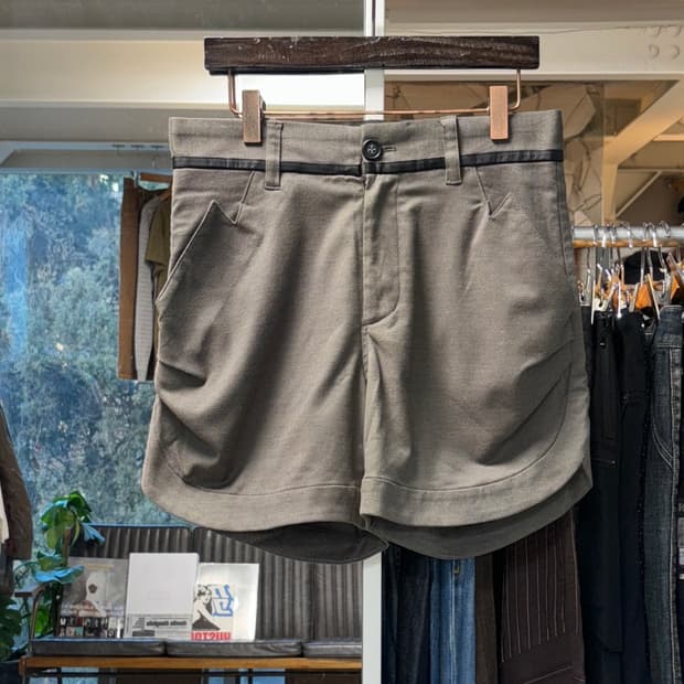 츠모리 치사토 고양이 하프팬츠