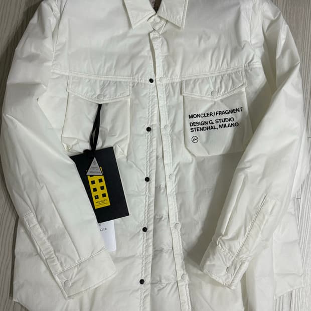 몽클레어 프라그먼트 패디드 셔츠 4사이즈 