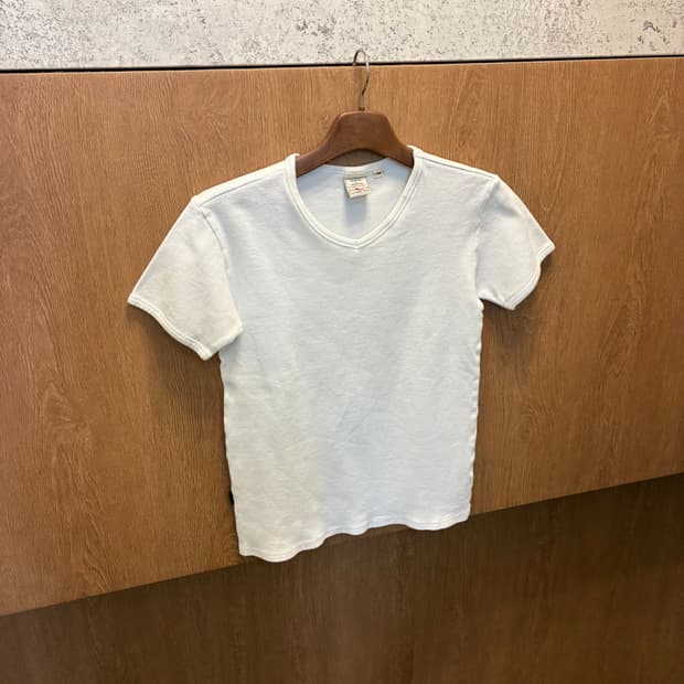 아비렉스 반팔 와플 티셔츠 브이넥 디테일 화이트 k530