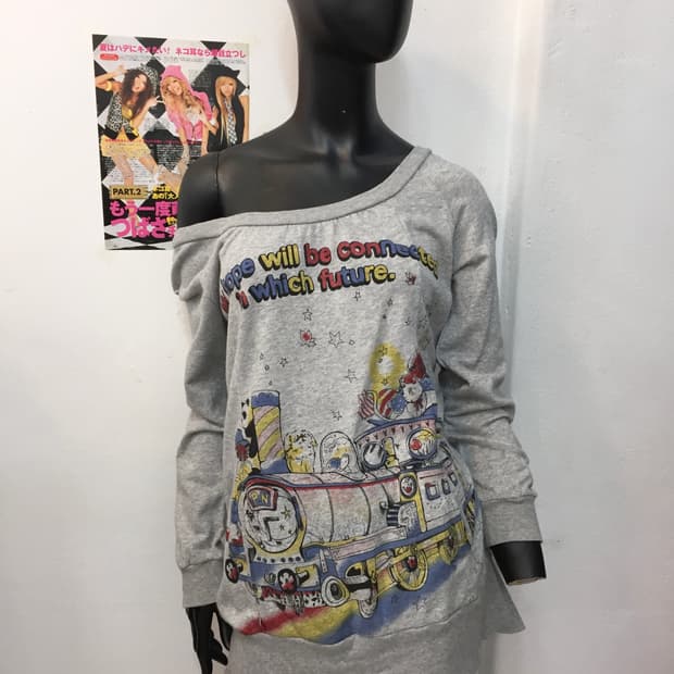 빈티지 카툰 원숄더 티셔츠