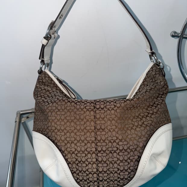 👜Signature Soho hobo bag👜