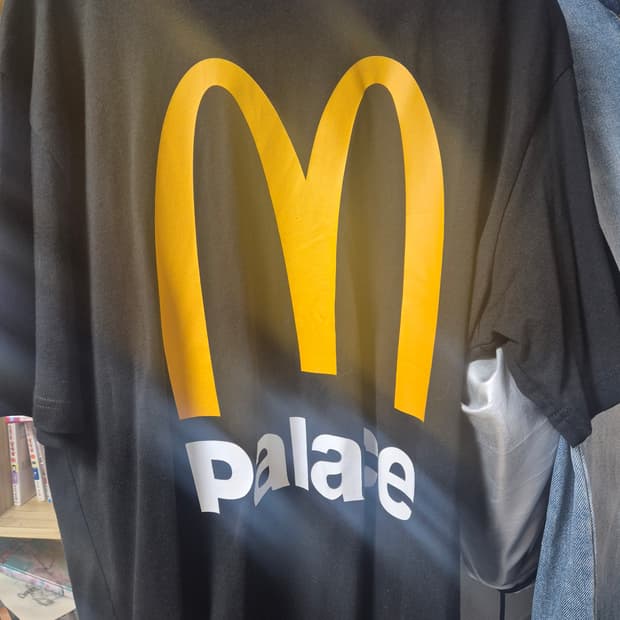 팔라스 맥도날드 반팔
