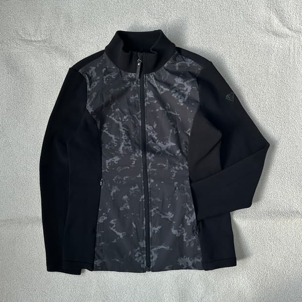 헤지스 골프 패턴 배색 하이넥 점퍼