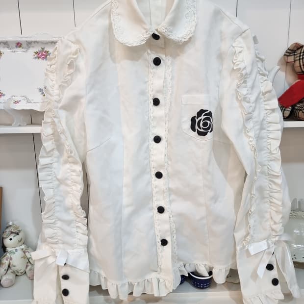 로리타 스타일BODY LINE  바디라인블라우스