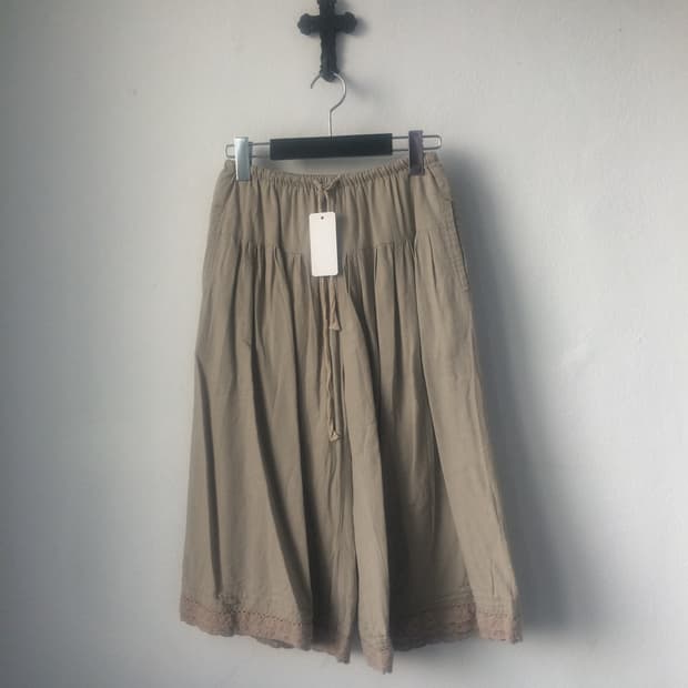 Crochet trimming cotton pants