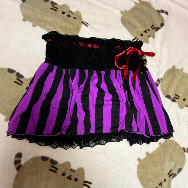 Abbey dawn 레이스 치마