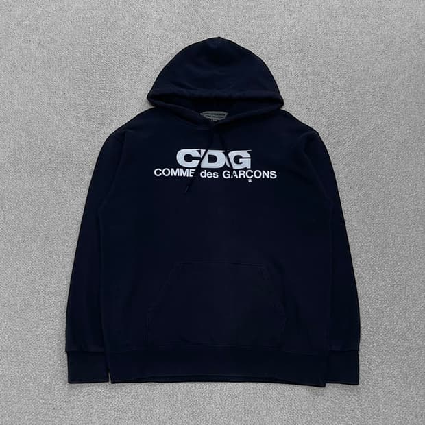 CDG 꼼데가르송 로고 플레이 후드티 네이비