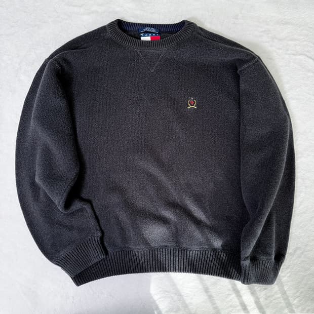 타미 월계수 니트