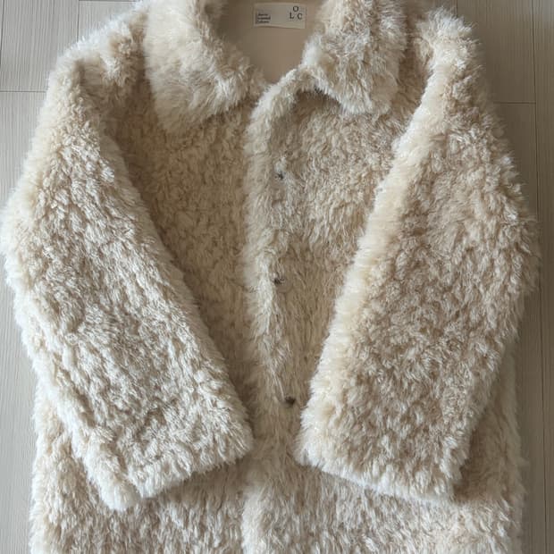 뉴뉴 NYUNYU 퍼자켓 베이지