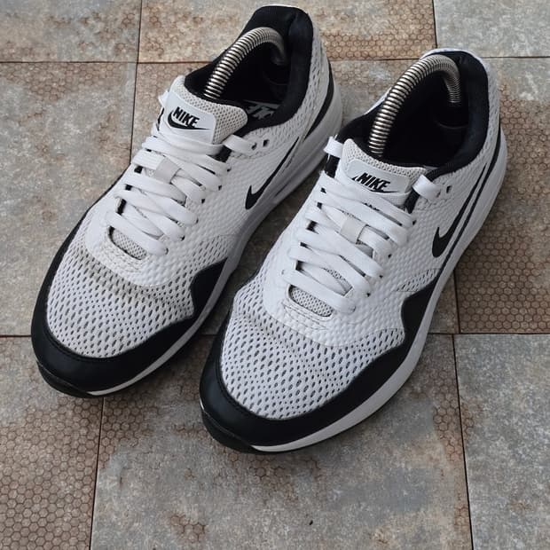 (235)나이키 에어맥스 1 g 흰검 