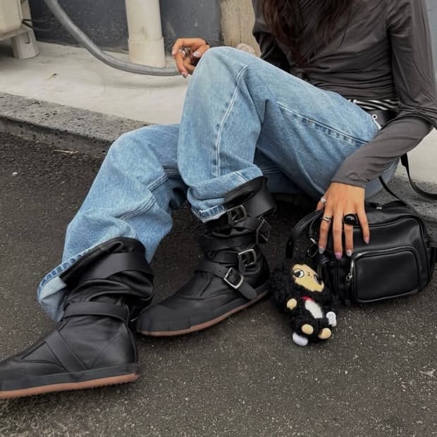 [36]비비안웨스트우드 25fw 파일럿 버클 부츠