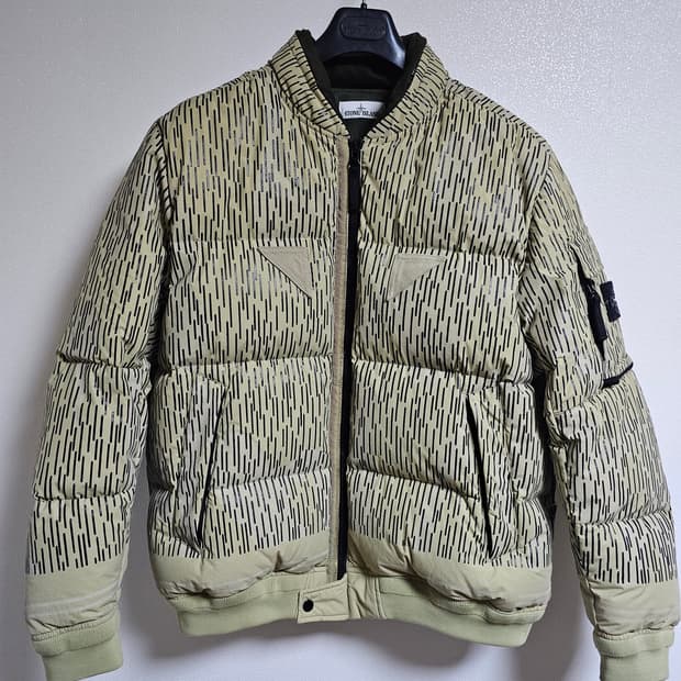 스톤아일랜드 레인 카모 리플렉티브 다운 패딩