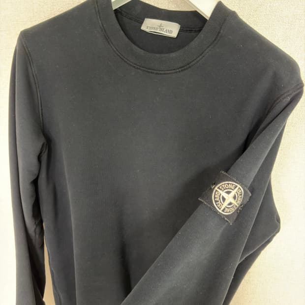 스톤아일랜드 22FW 화이트 와펜 맨투맨