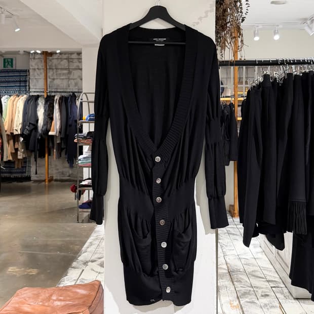 준야 와타나베 블랙 딥브이넥 버튼업 롱 니트 가디건