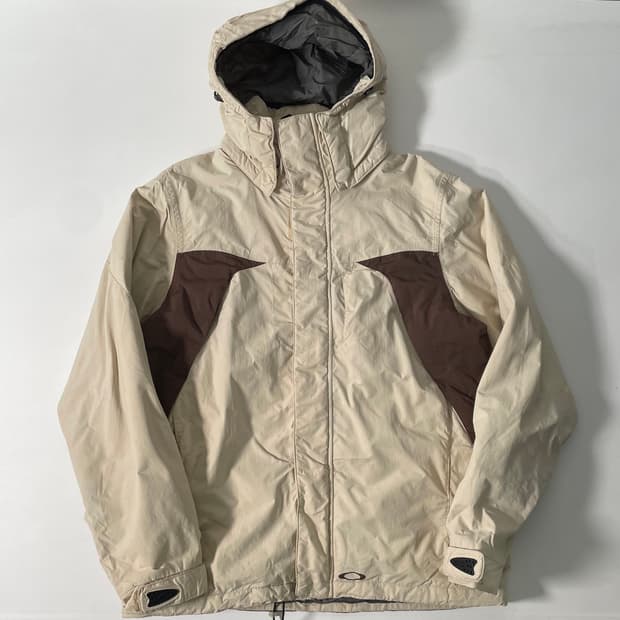 오클리 아이보리 스키 바람막이 (on.84)  