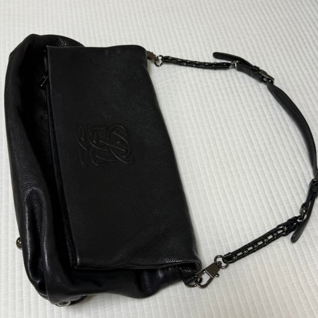 루이까또즈 블랙체인 플랩 빈티지 숄더백