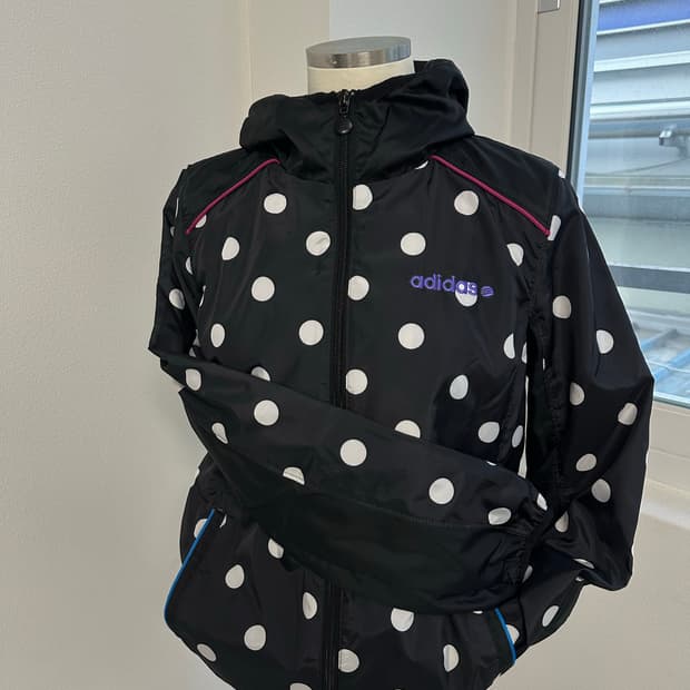 아디다스 도트 바람막이