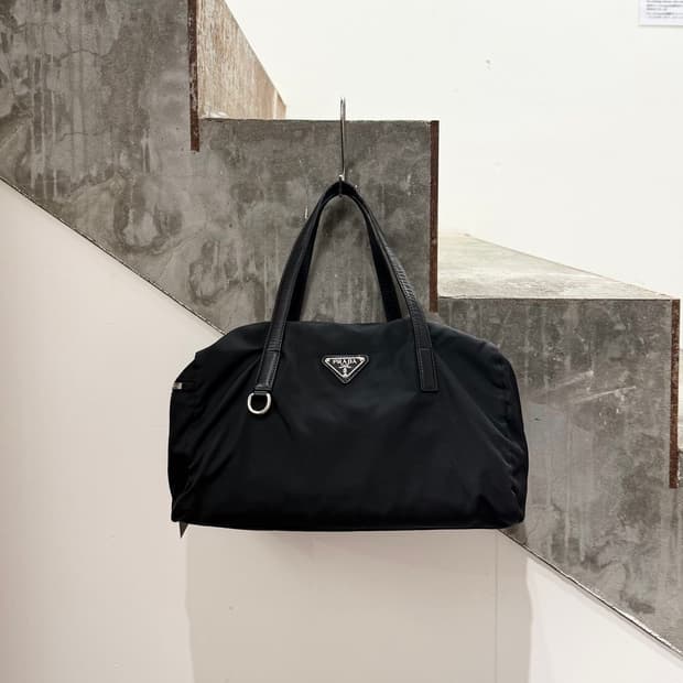 프라다 블랙 포코노 나일론 볼링백