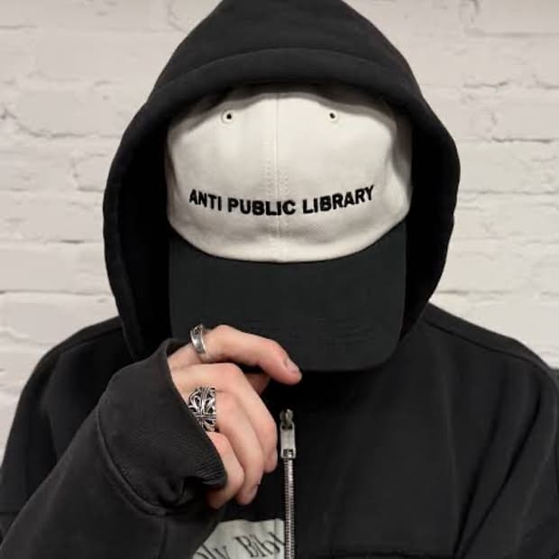 Erd anti public library 모자