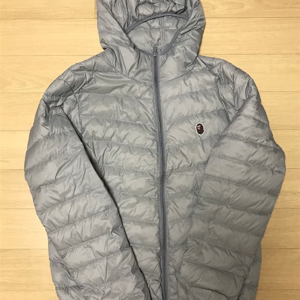 베이프 그레이 경량 패딩