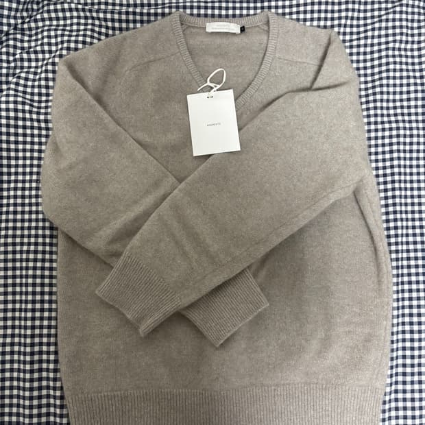 아모멘토 라쿤 니트 s