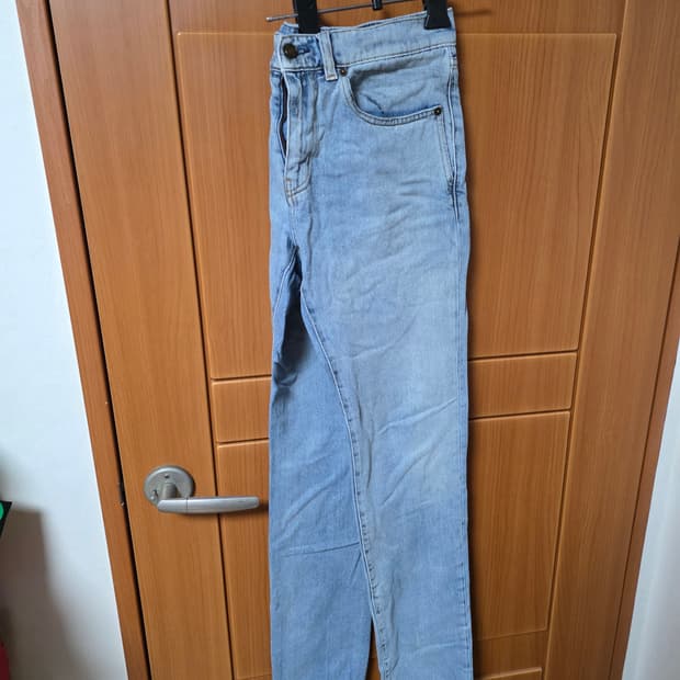 생로랑 데님팬츠 선제시