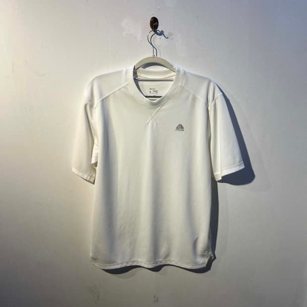 나이키 ACG 드라이핏 기능성 반팔 티셔츠