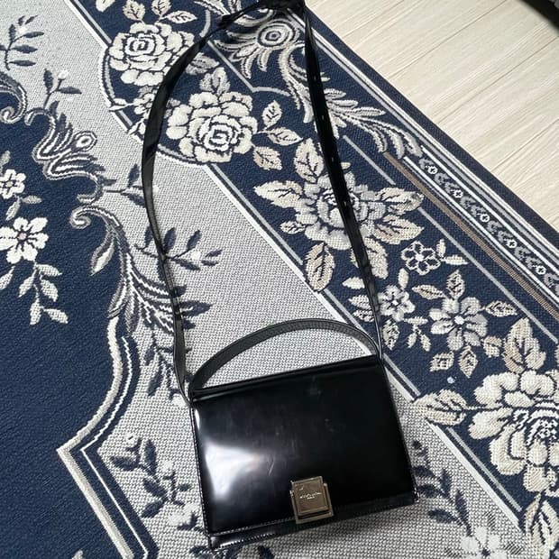 우영미 크로스백