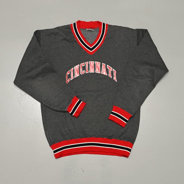 빈티지 러셀 v넥 맨투맨