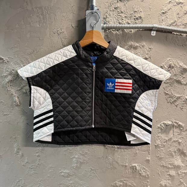 85 아디다스 ADIDAS 리타오라 퀼팅 패딩 케이프 베스트 블랙