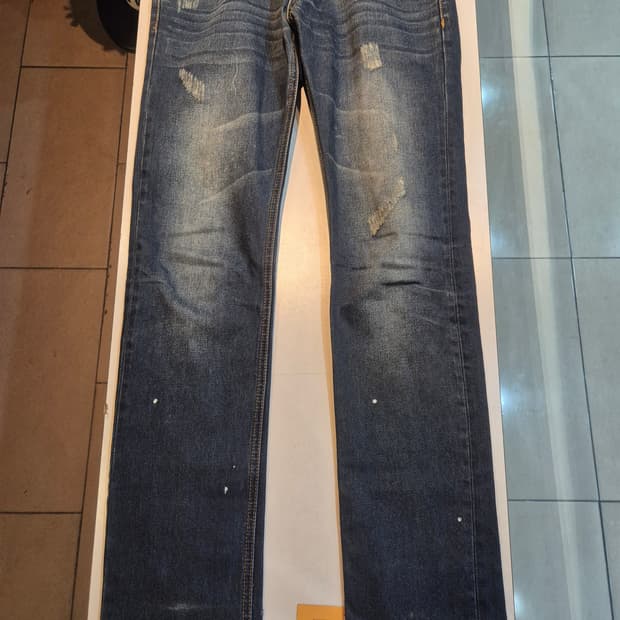 돌체앤가바나 청바지 14 판매합니다
시착만한 새것 같은 중고입니다
1호선