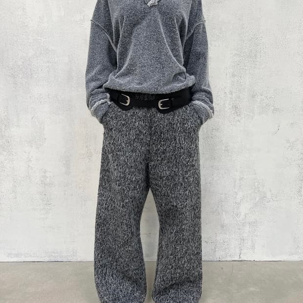 세릭 v넥 맨투맨