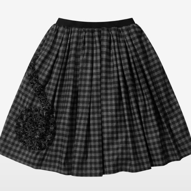 더뮤지엄비지터 스커트