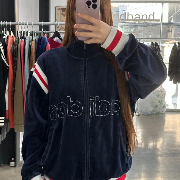 아디다스 스펠 스티치로고 벨루어 져지