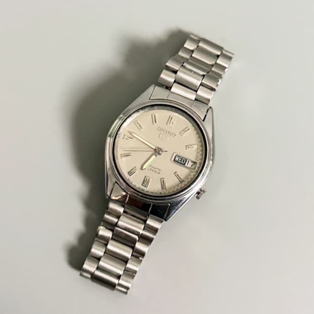 vintage SEIKO 5 Automatic metal watch
