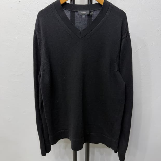 정품) Theory 띠어리 블랙 브이넥 니트 L 