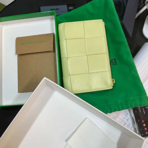 보테가 베네타 지갑
