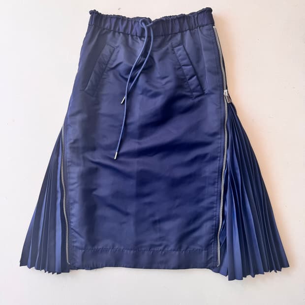 사카이 네이비컬러 폴리 시그니쳐 스커트 사이즈 1